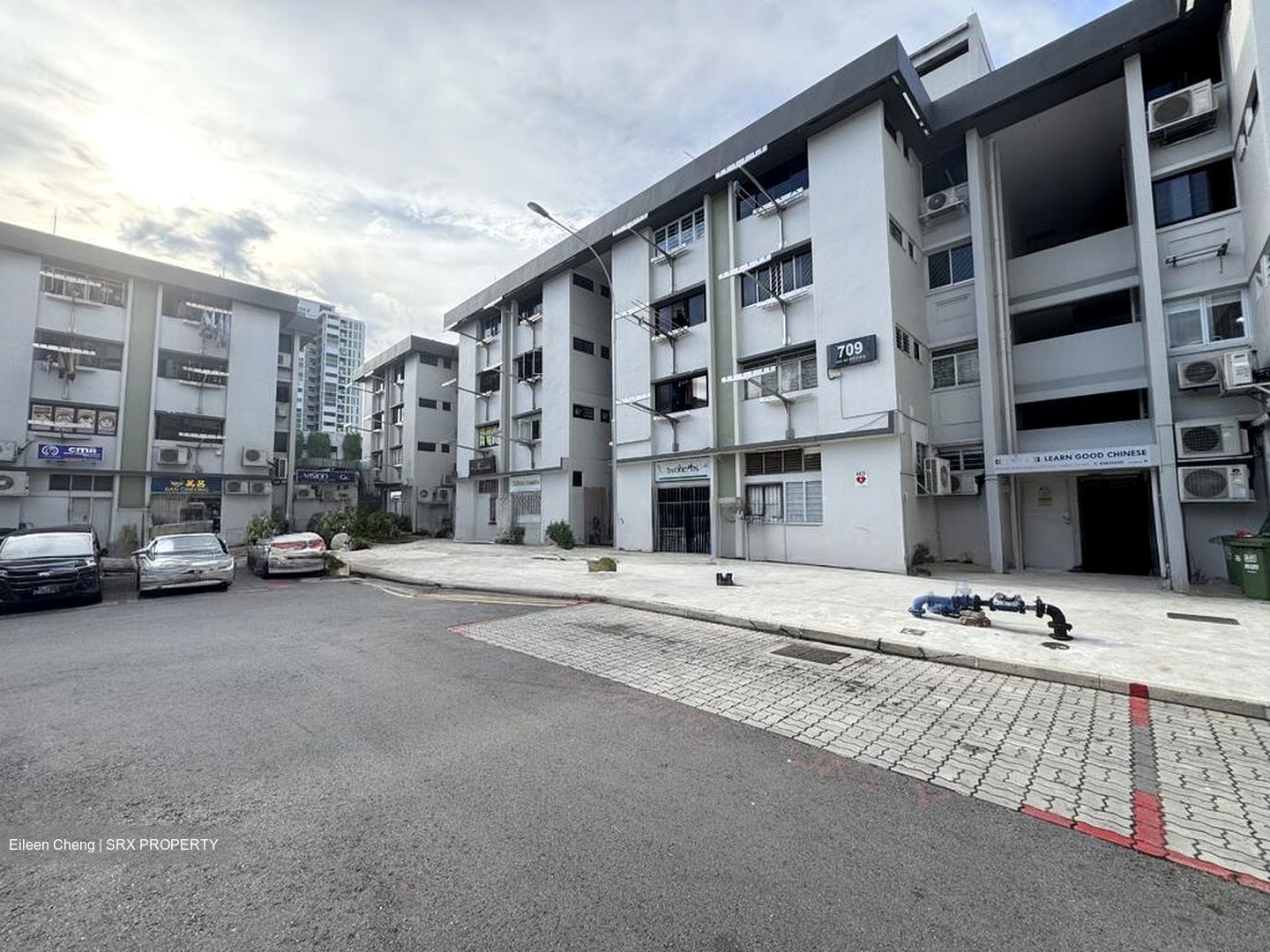 709 ANG MO KIO AVENUE 8 (D20), Shop House #497892691
